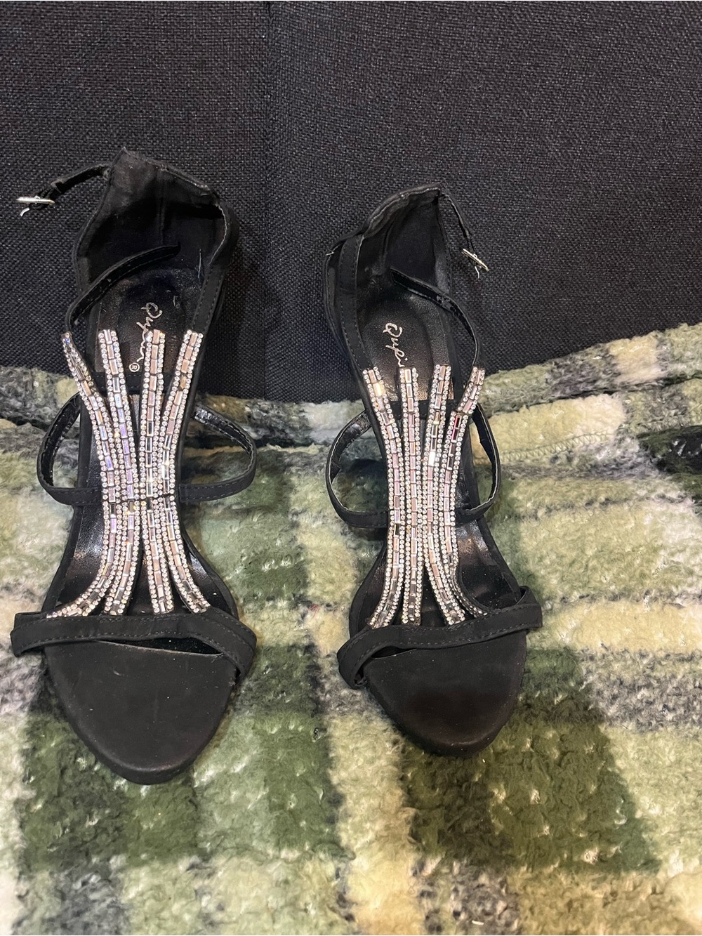 Women’s Black Beaded T-Strap Dress Sandals